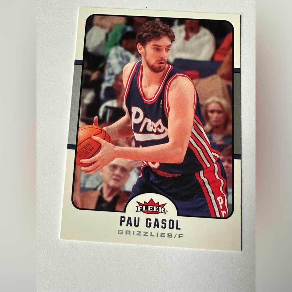 Fleer Pau Gasol Grizzlies Basketball Trading Card - Navy/Red